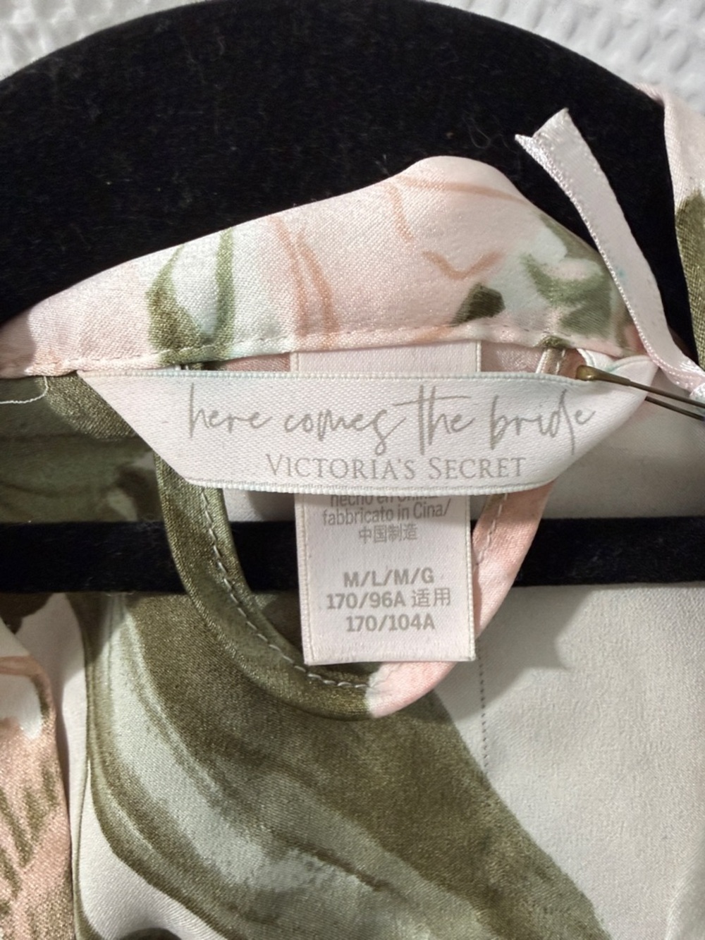 Victoria Secret Green Floral Satin Kimono Robe Ruffle Flounce Size M/L - Picture 4 of 10